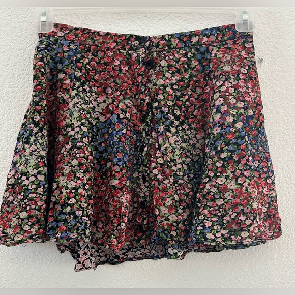 URBAN OUTFITTERS Floral Women's Skirt size S-P - Picture 2 of 9